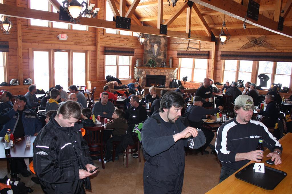Lake Parlin Lodge & Cabins West Forks Εξωτερικό φωτογραφία